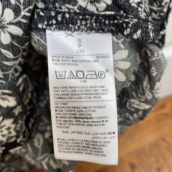 Floral Boho Peasant Top - never worn! - Picture 6 of 6